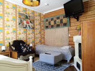 Проживание в семье 120 yrs. old log house in Kuopio city centre Куопио Двухместный номер с 1 кроватью или 2 отдельными кроватями, вид на сад-3